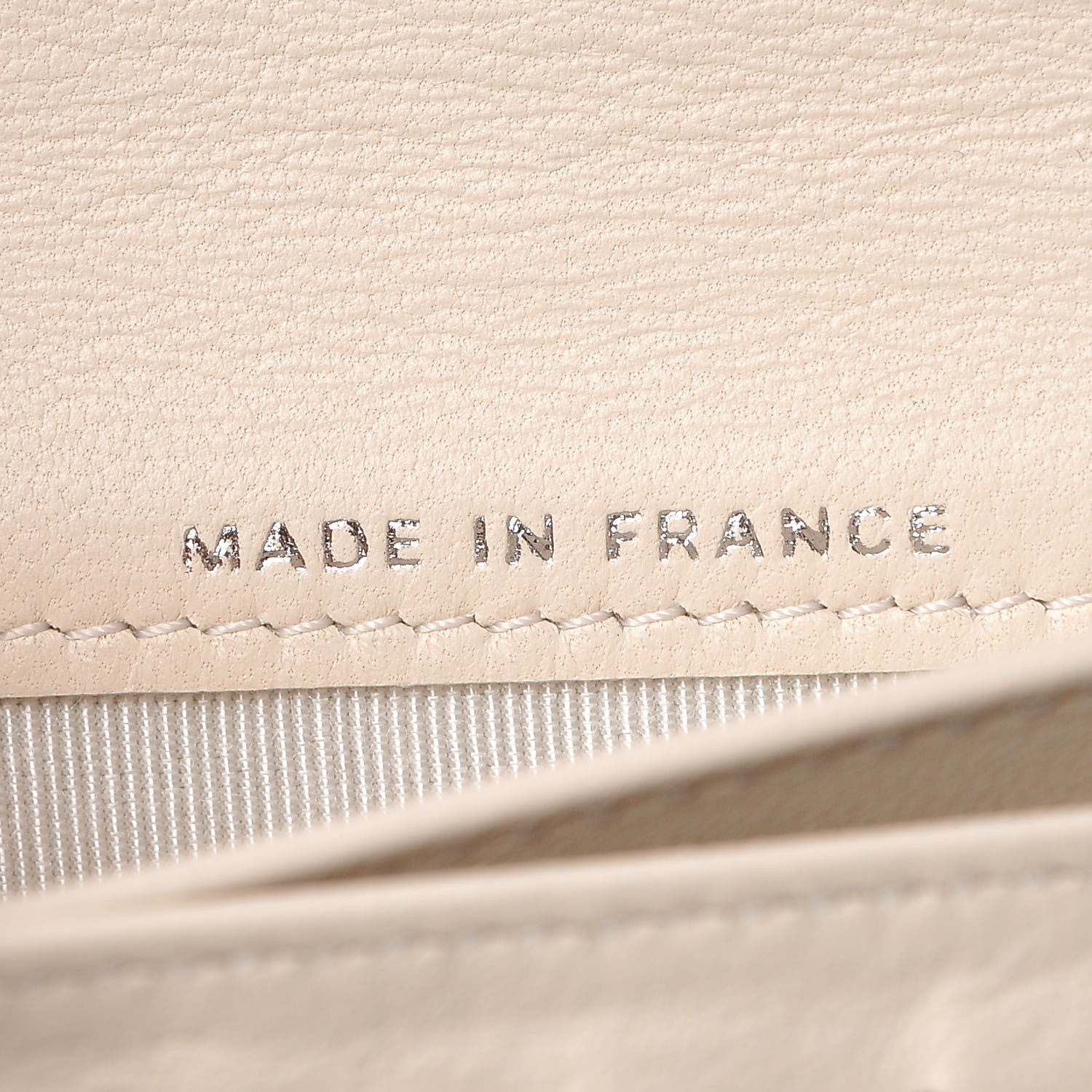 Chanel Lambskin Yen Wallet White 7 of 9