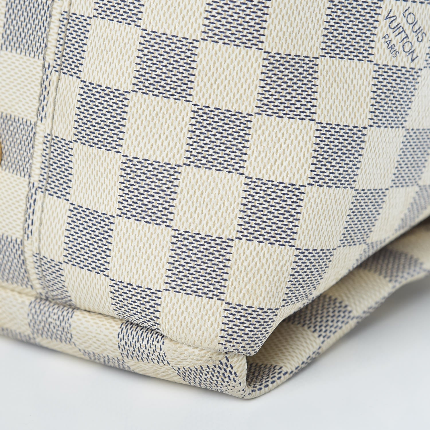 Louis Vuitton Damier Azur Artsy MM 15 of 19