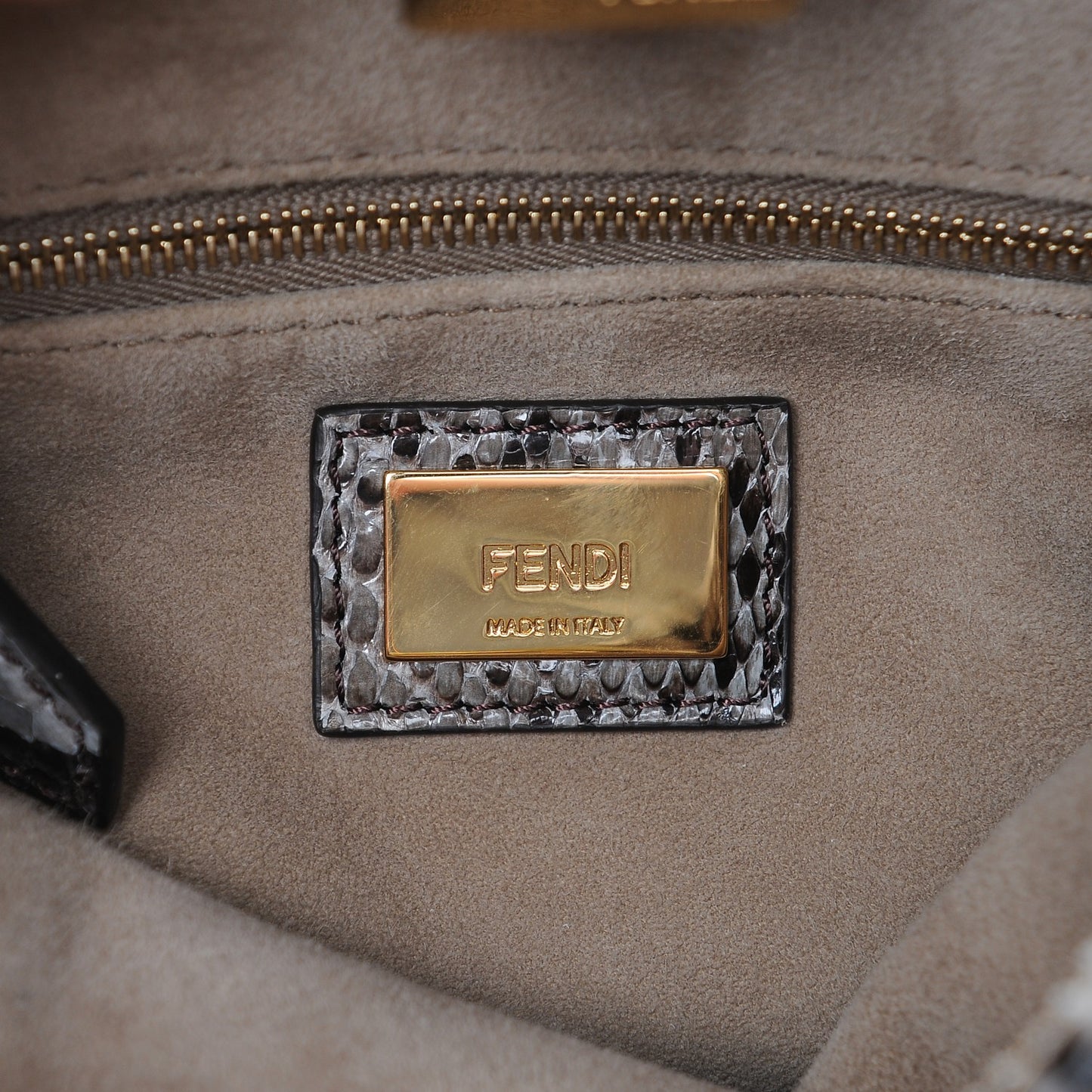 Snakeskin Camoscio Mini Peekaboo Iconic Satchel Asfalto Nocciola