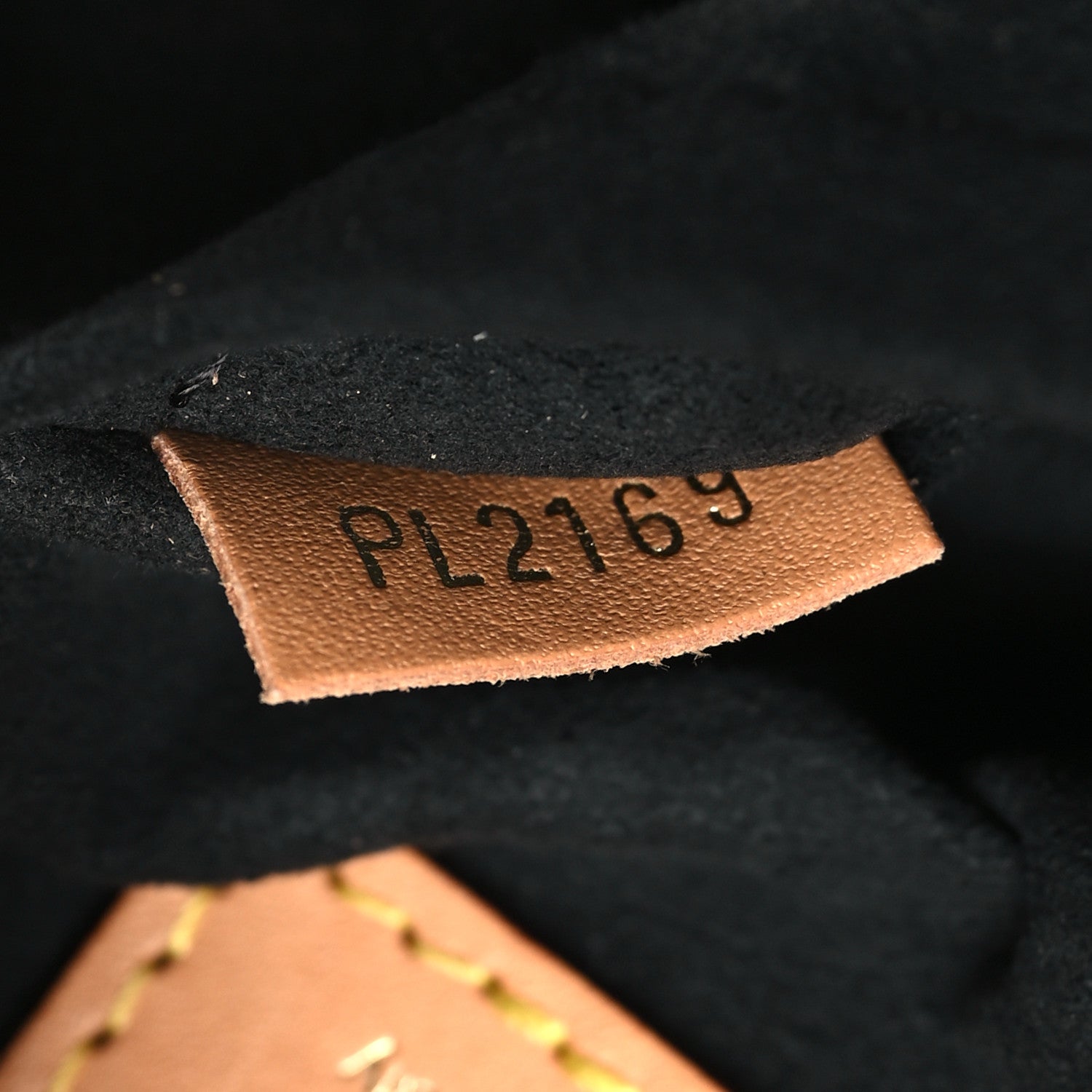 Louis Vuitton Reverse Monogram Giant Boite Chapeau Souple 7 of 10