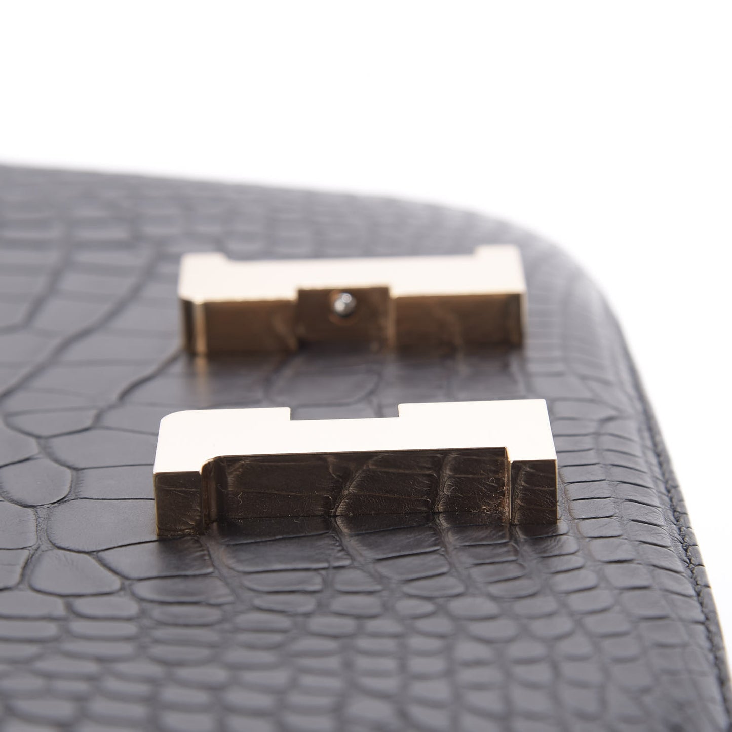 Matte Alligator Constance 24 Black