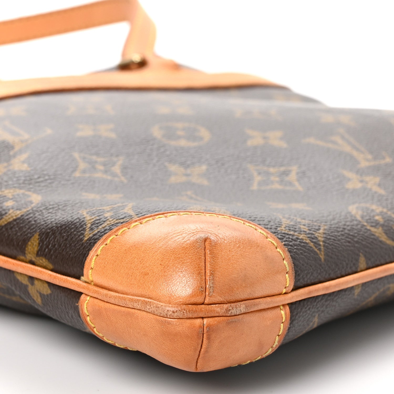 Louis Vuitton Monogram Sac Coussin GM 8 of 11