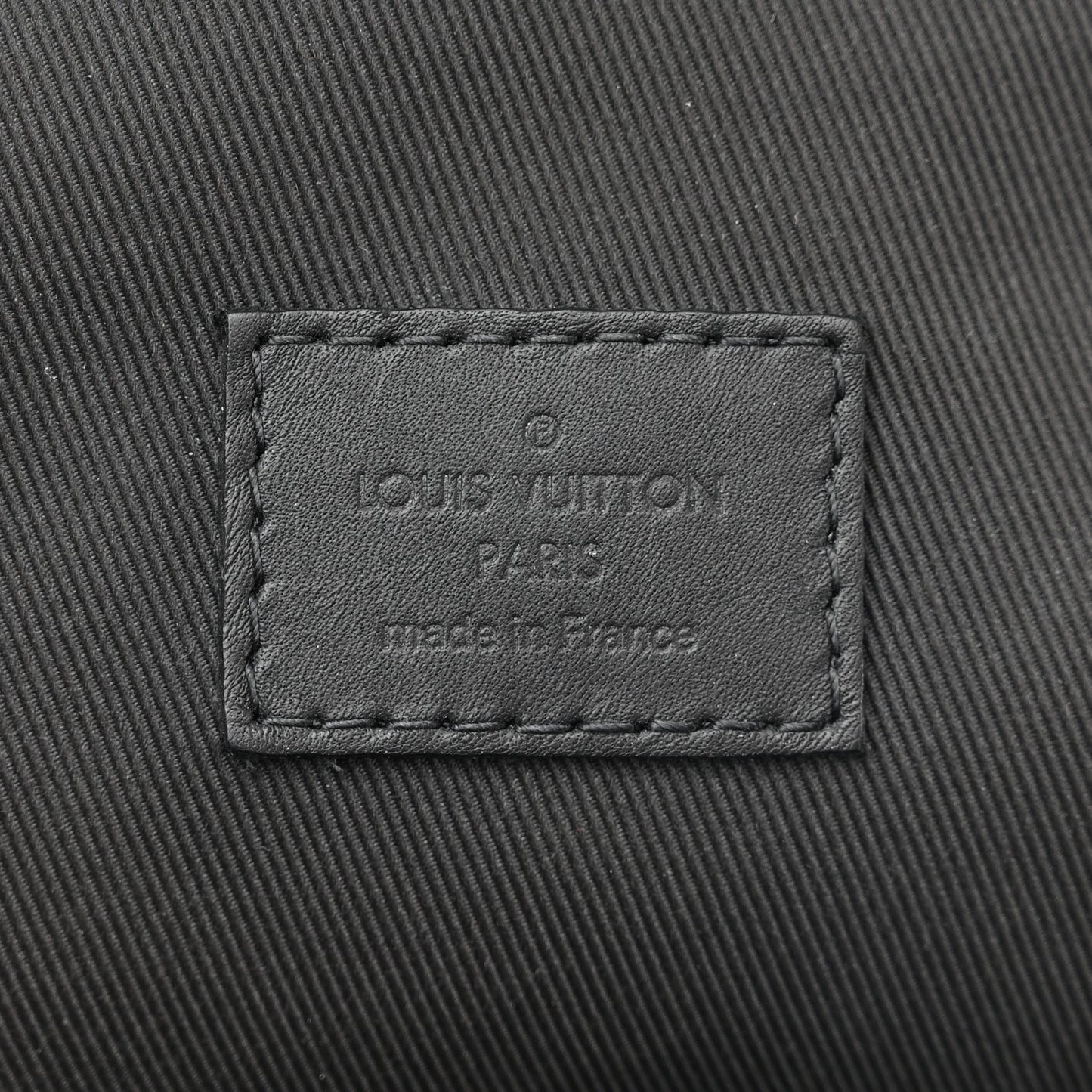 Damier Infini Avenue Sling Bag Onyx