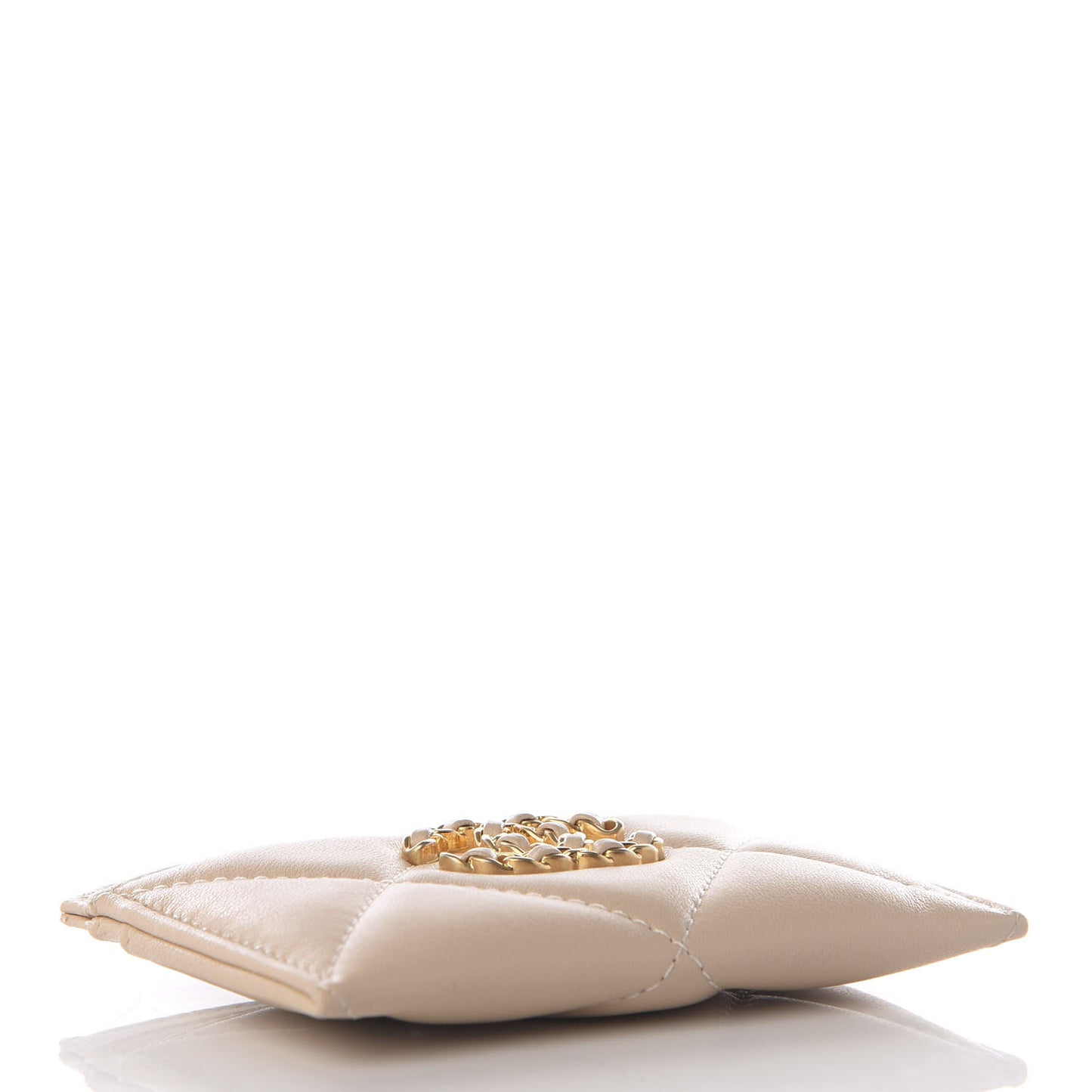 Goatskin Quilted 19 Card Holder Beige
