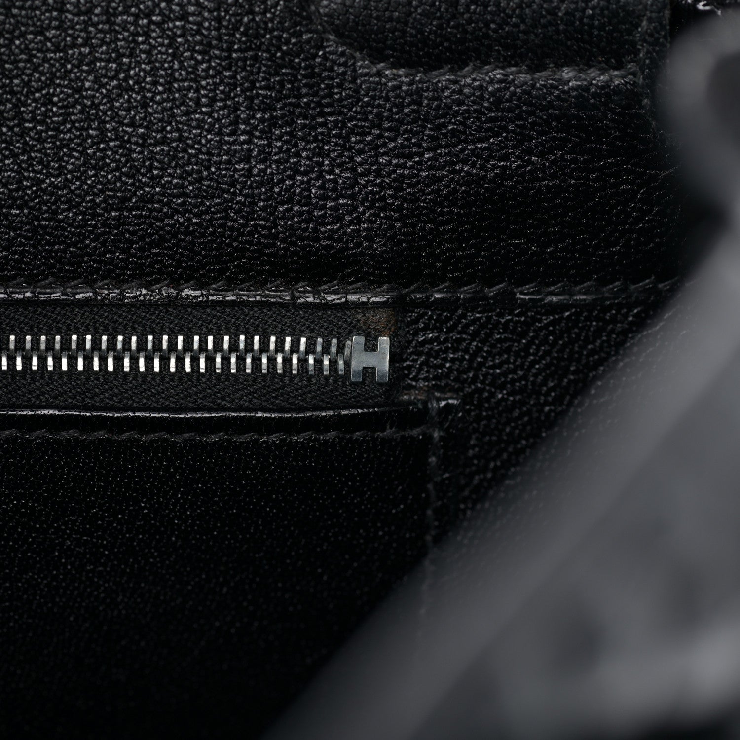 Hermes Shiny Niloticus Crocodile Birkin 35 Black 20 of 37