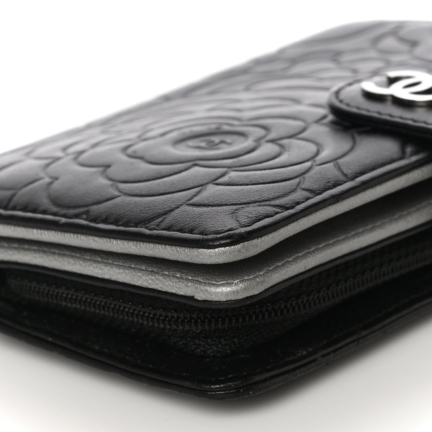 Lambskin Camellia Embossed Zipped Pocket Wallet Black