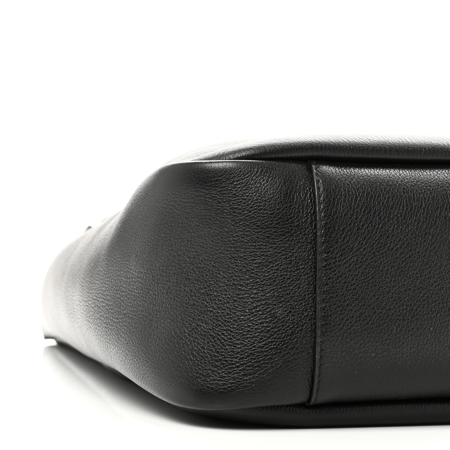Supple Calfskin Large Le 5 A 7 Soft Hobo Black