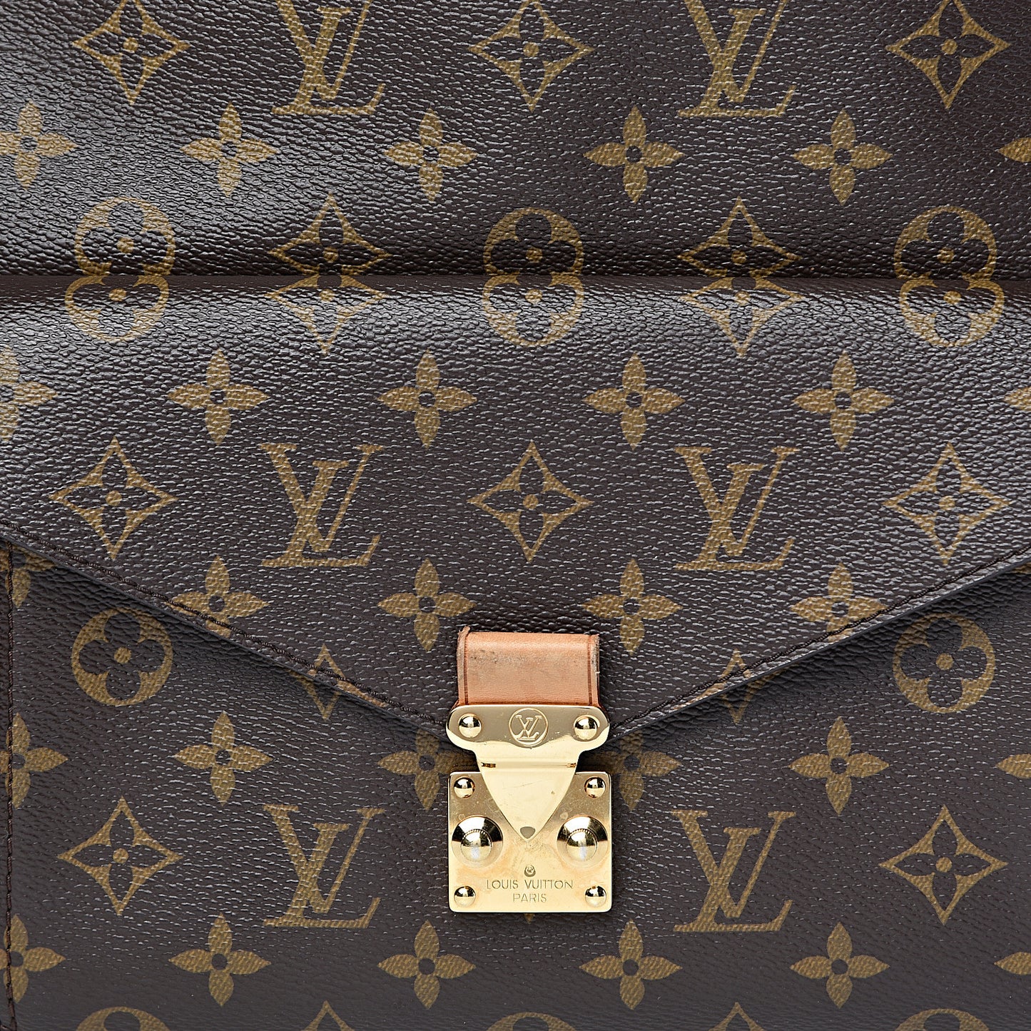 Monogram Metis