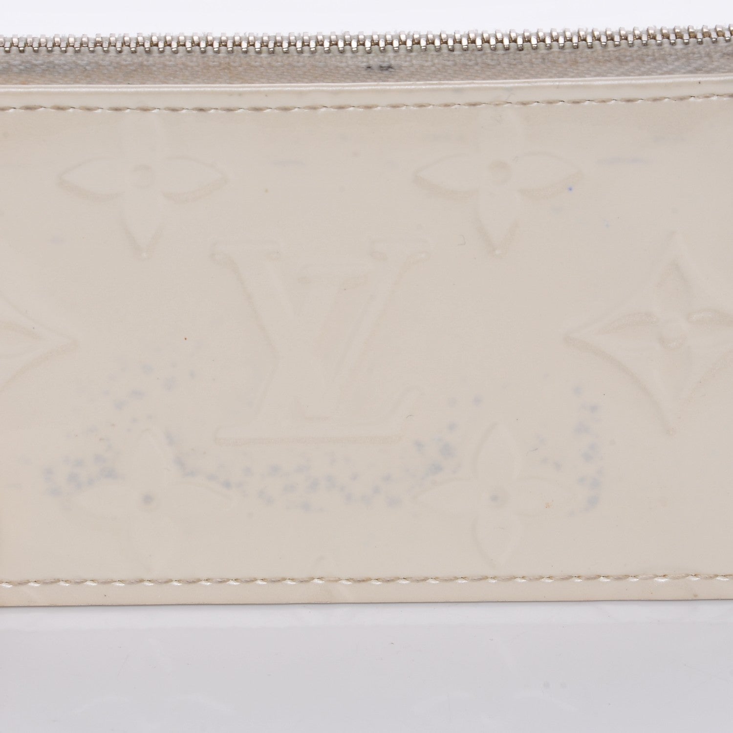 Louis Vuitton Vernis Key Pouch Perle 8 of 9