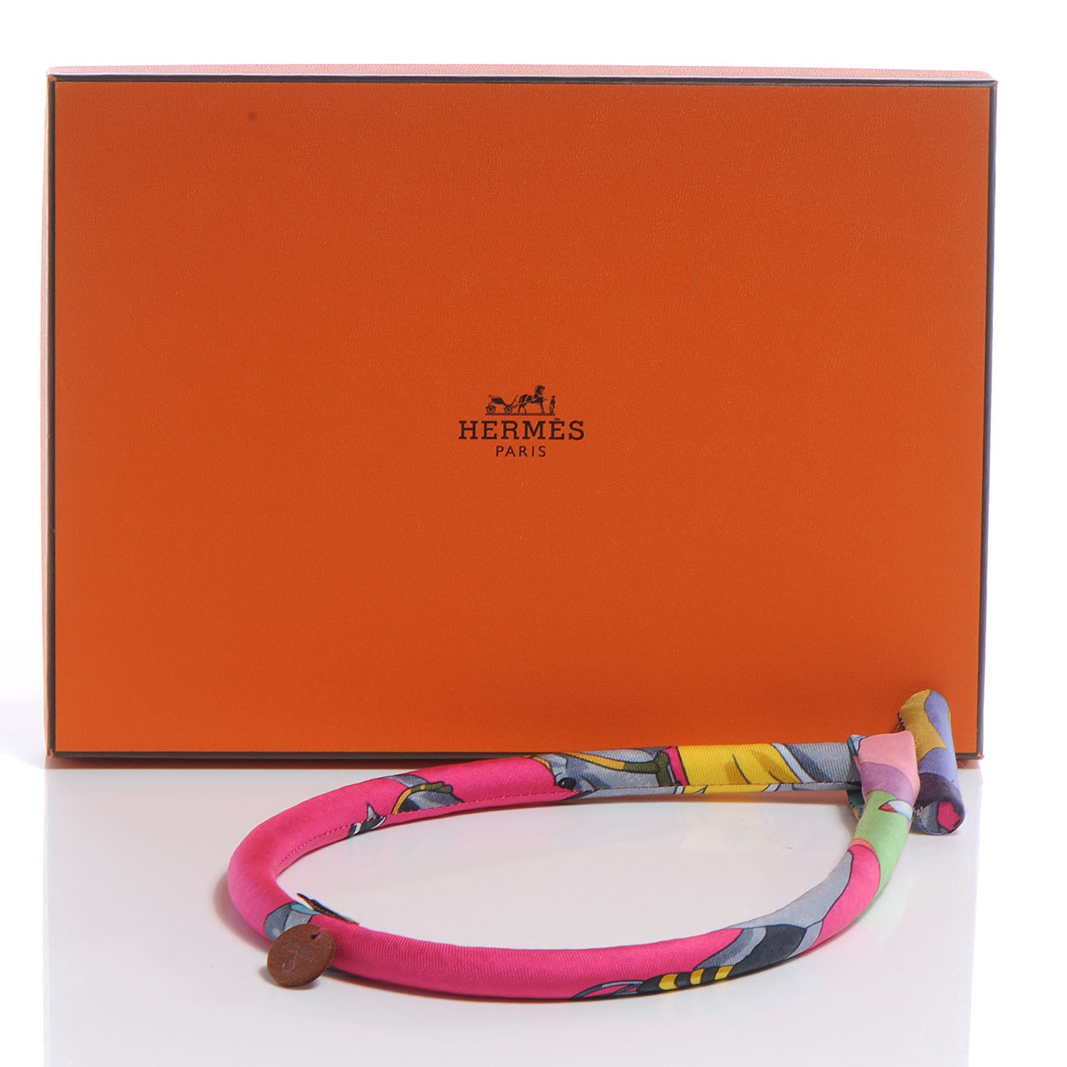 Hermes Silk Collier En Bois Et Soie Petit H Necklace 7 of 7