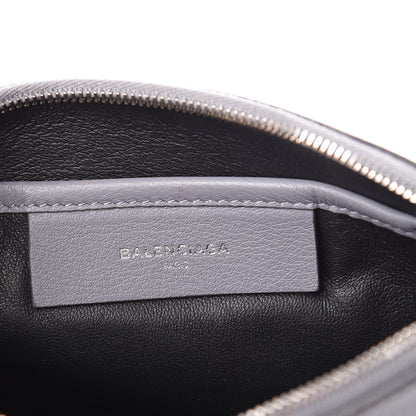 Balenciaga Calfskin Logo Medium Everyday Pouch Gris Perle Fonce White 6 of 9