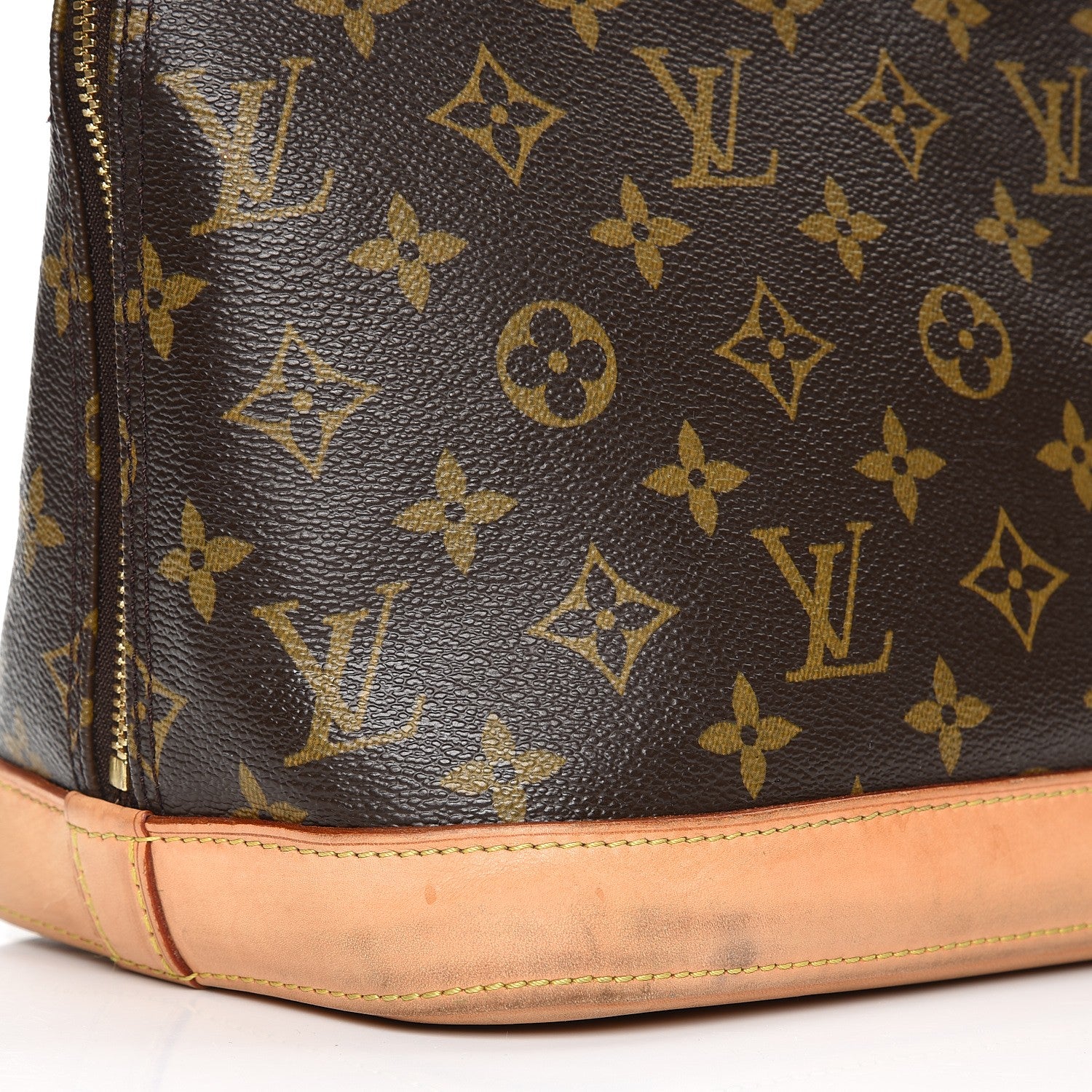 Louis Vuitton Monogram Alma PM 9 of 13