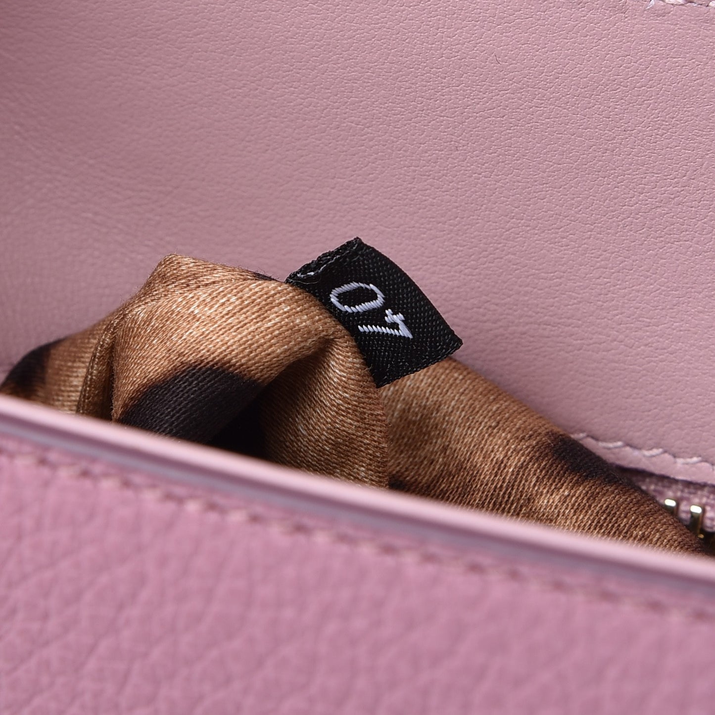 Calfskin Media Wifi Shoulder Bag Pink