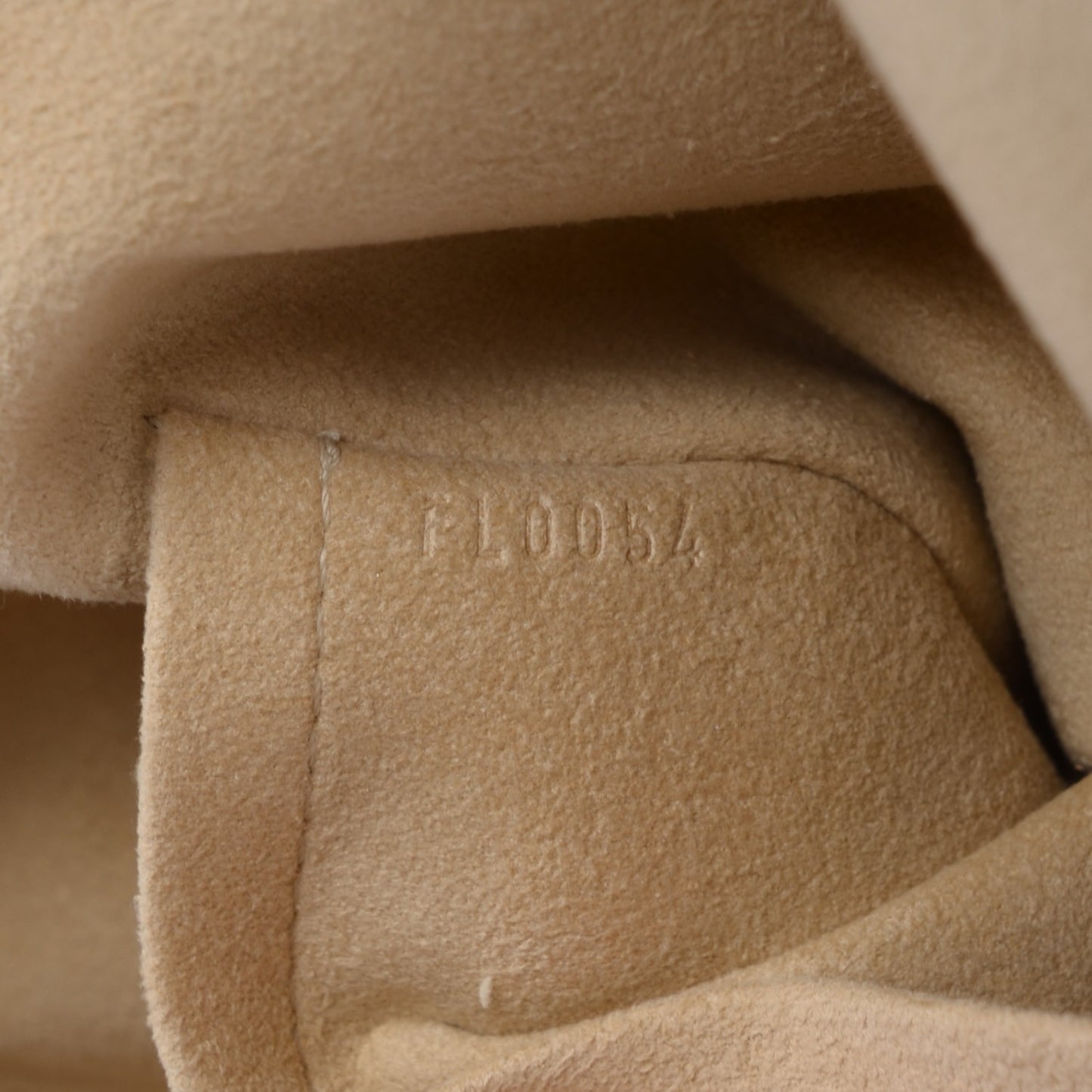 Monogram Theda GM