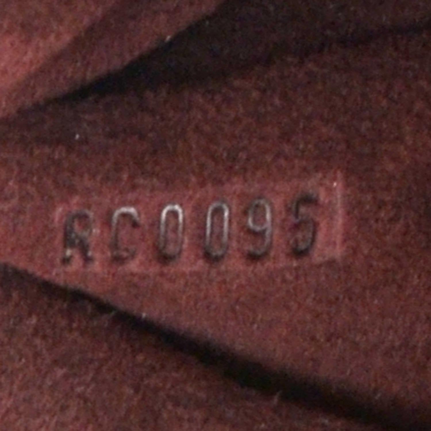 Louis Vuitton Alligator Vienna Sac Fermoir MM Black 7 of 7