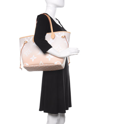Louis Vuitton Monogram Giant By The Pool Neverfull MM Brume 2 of 8