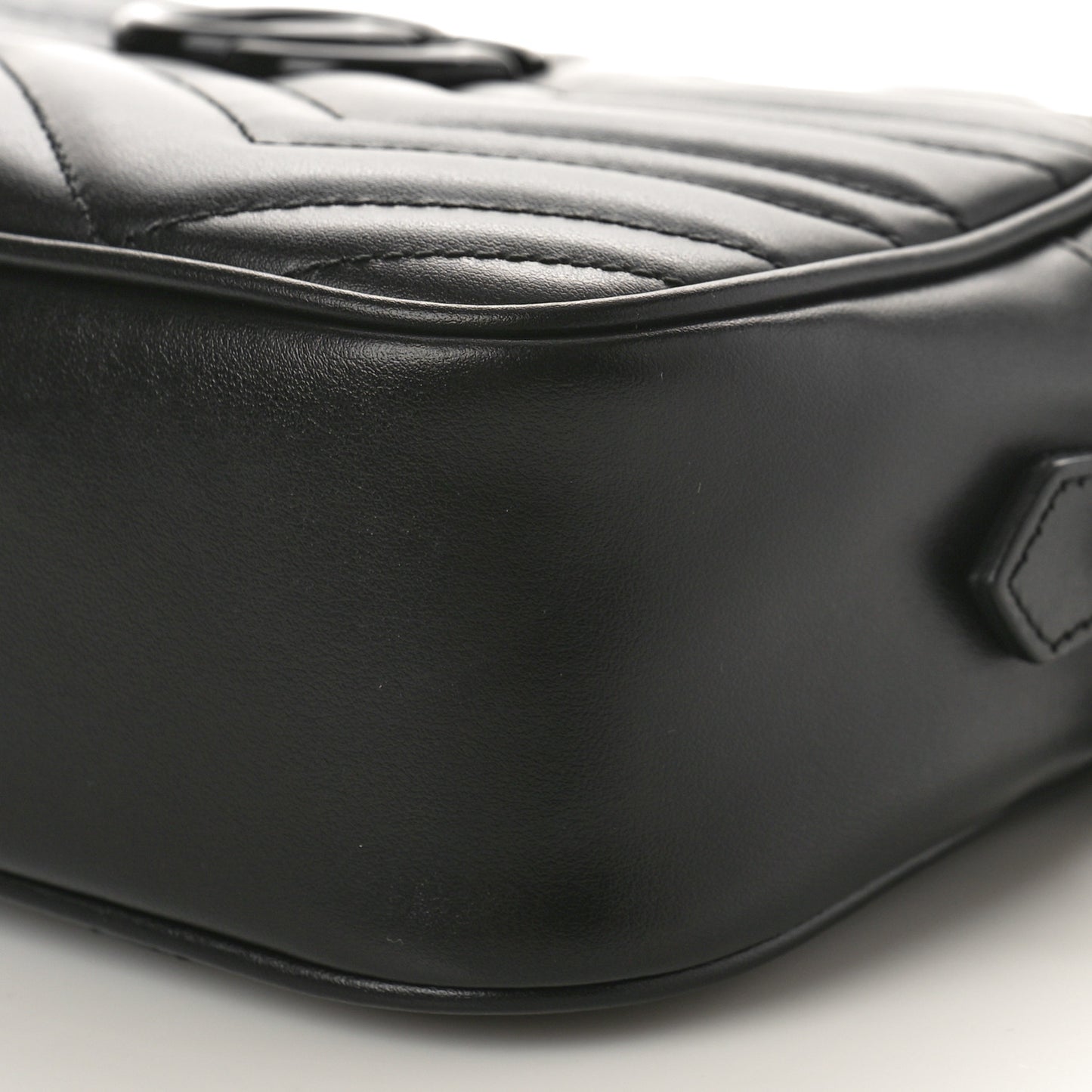 Calfskin Matelasse Monochrome Small GG Marmont Chain Shoulder Bag Black