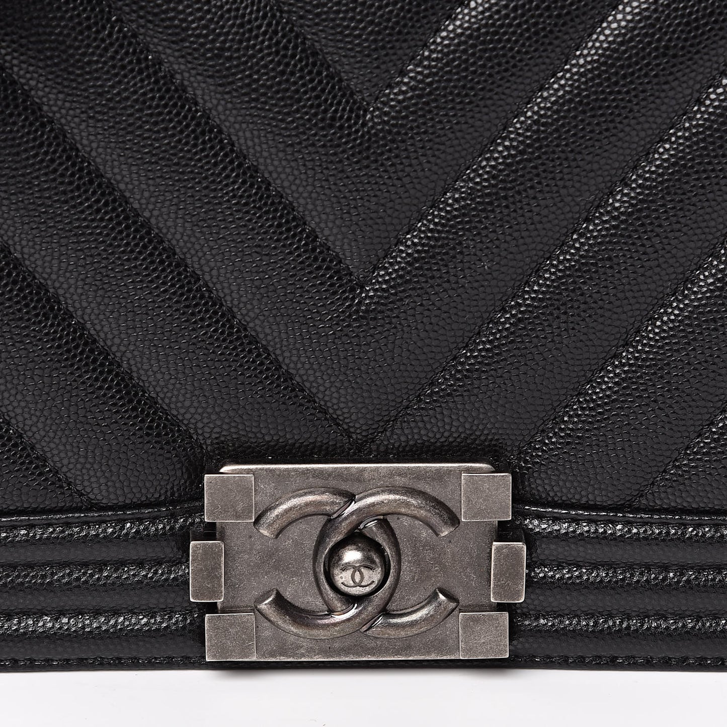 Caviar Chevron Quilted Medium Boy Flap Black