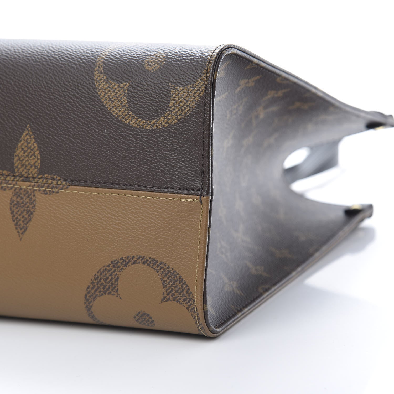 Louis Vuitton Reverse Monogram Giant Onthego MM 11 of 12