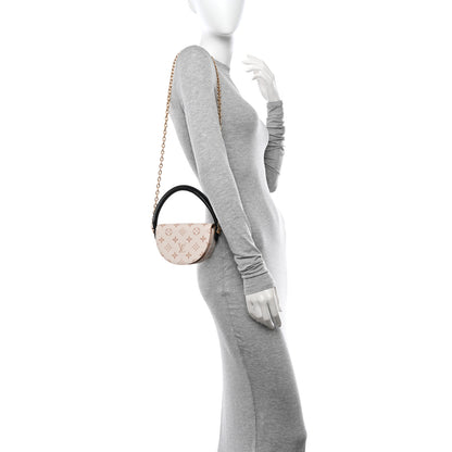 Louis Vuitton Monogram Dune Pico Looping 2 of 9