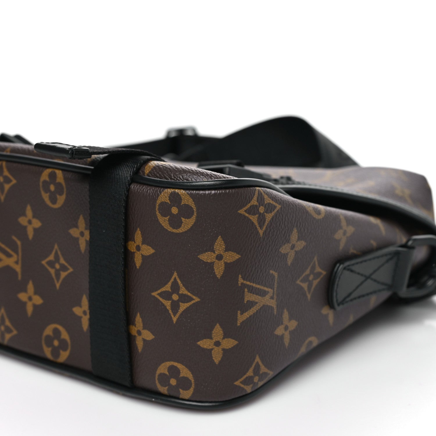 Louis Vuitton Monogram Macassar LV Trail Messenger 1819722