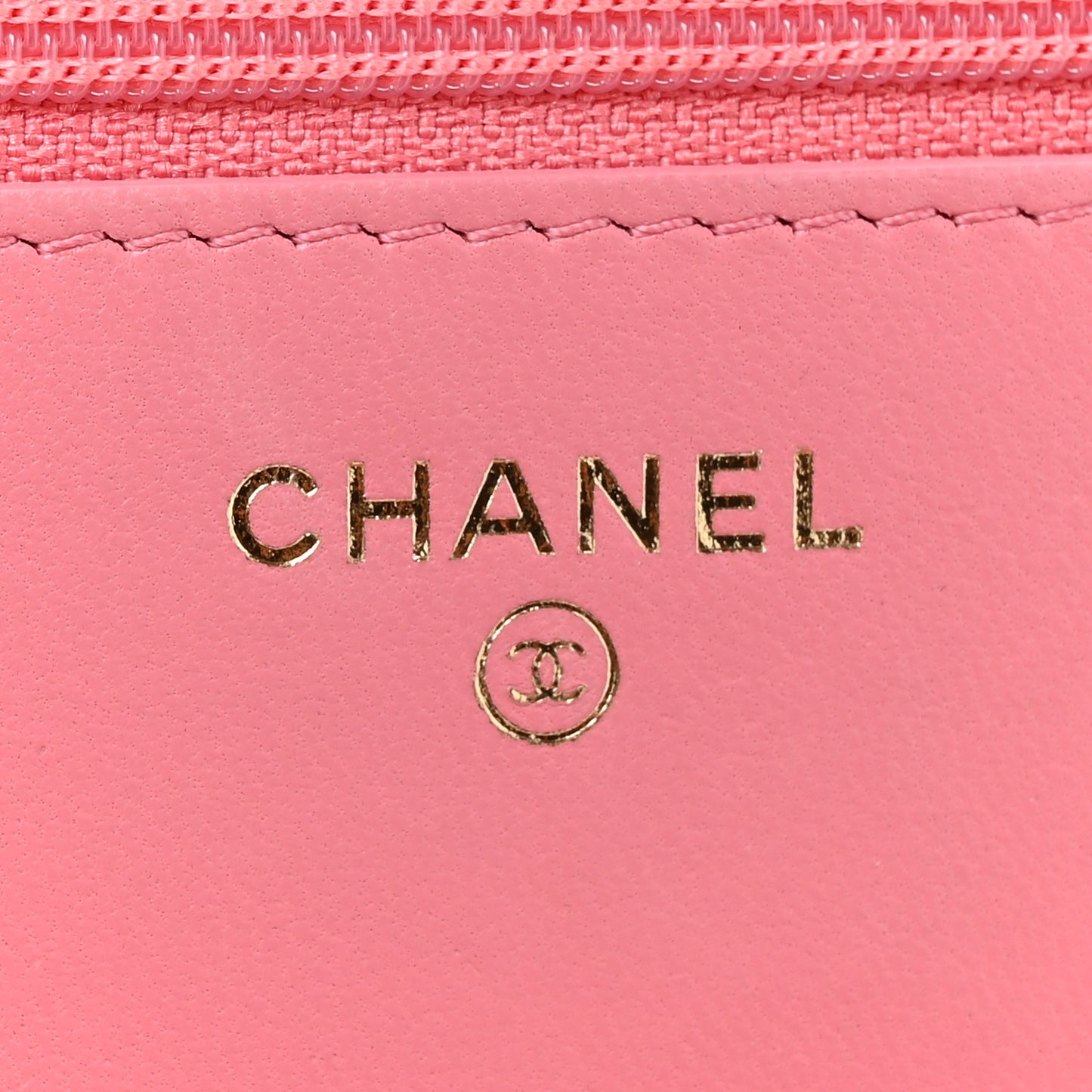 Lambskin Quilted Chain Handle Round Wallet On Chain WOC Pink