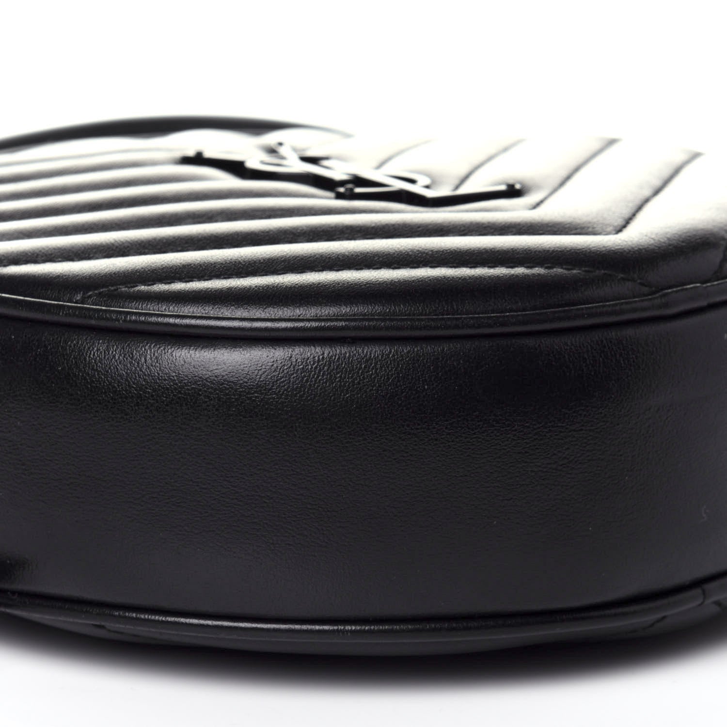 Saint Laurent Calfskin Matelasse Chevron Round Vinyle Camera Bag Black 7 of 10