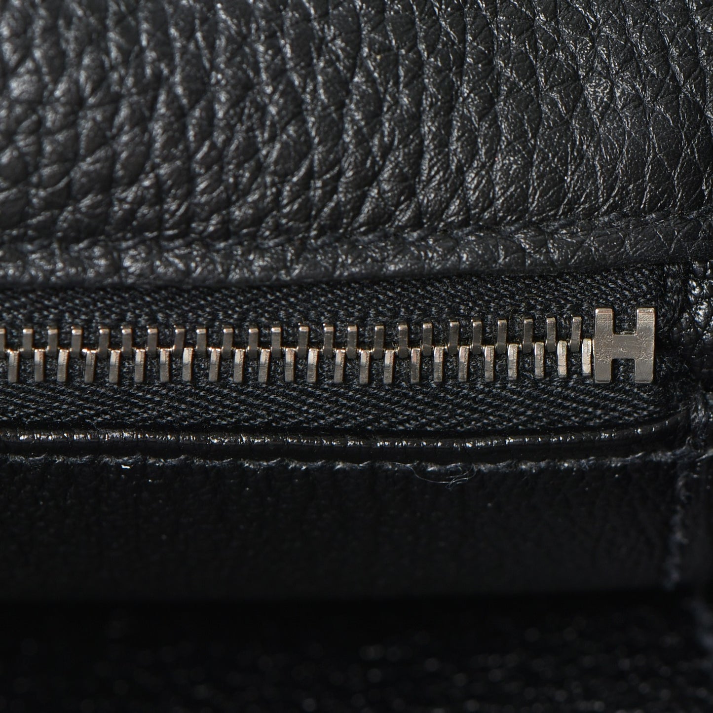 Togo Kelly Retourne 40 Black