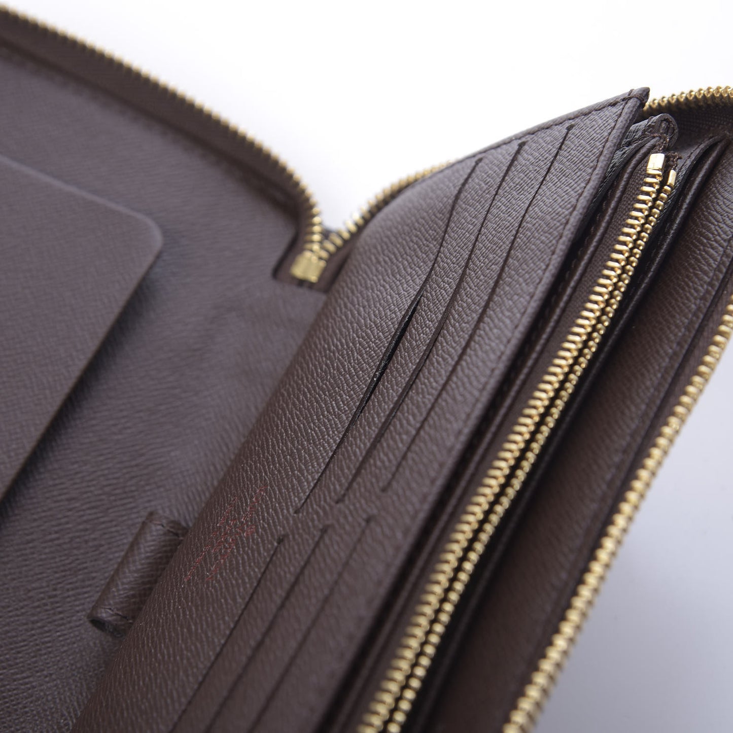 Damier Ebene Zippy Organizer Wallet