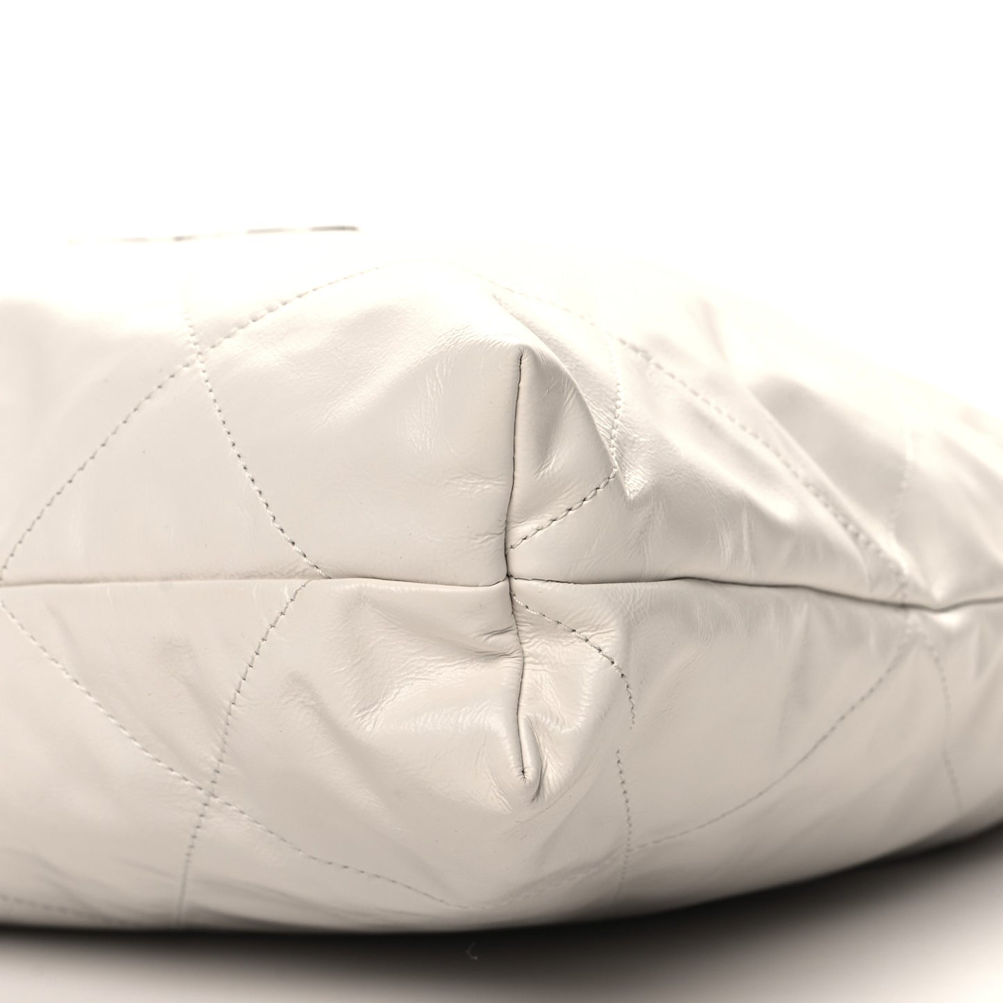 Shiny Calfskin Quilted Chanel 22 White