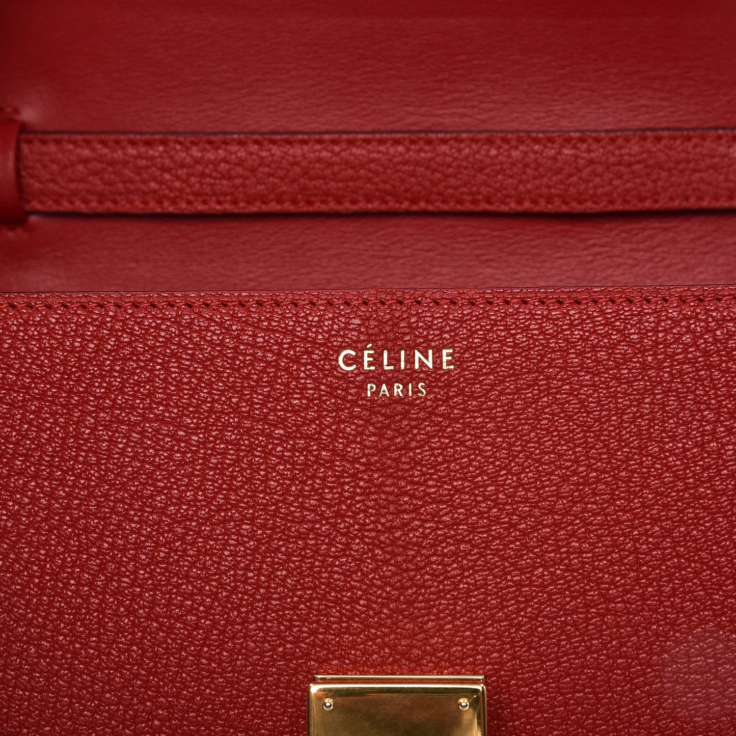 Goatskin Medium Classic Box Flap Bag Carmin