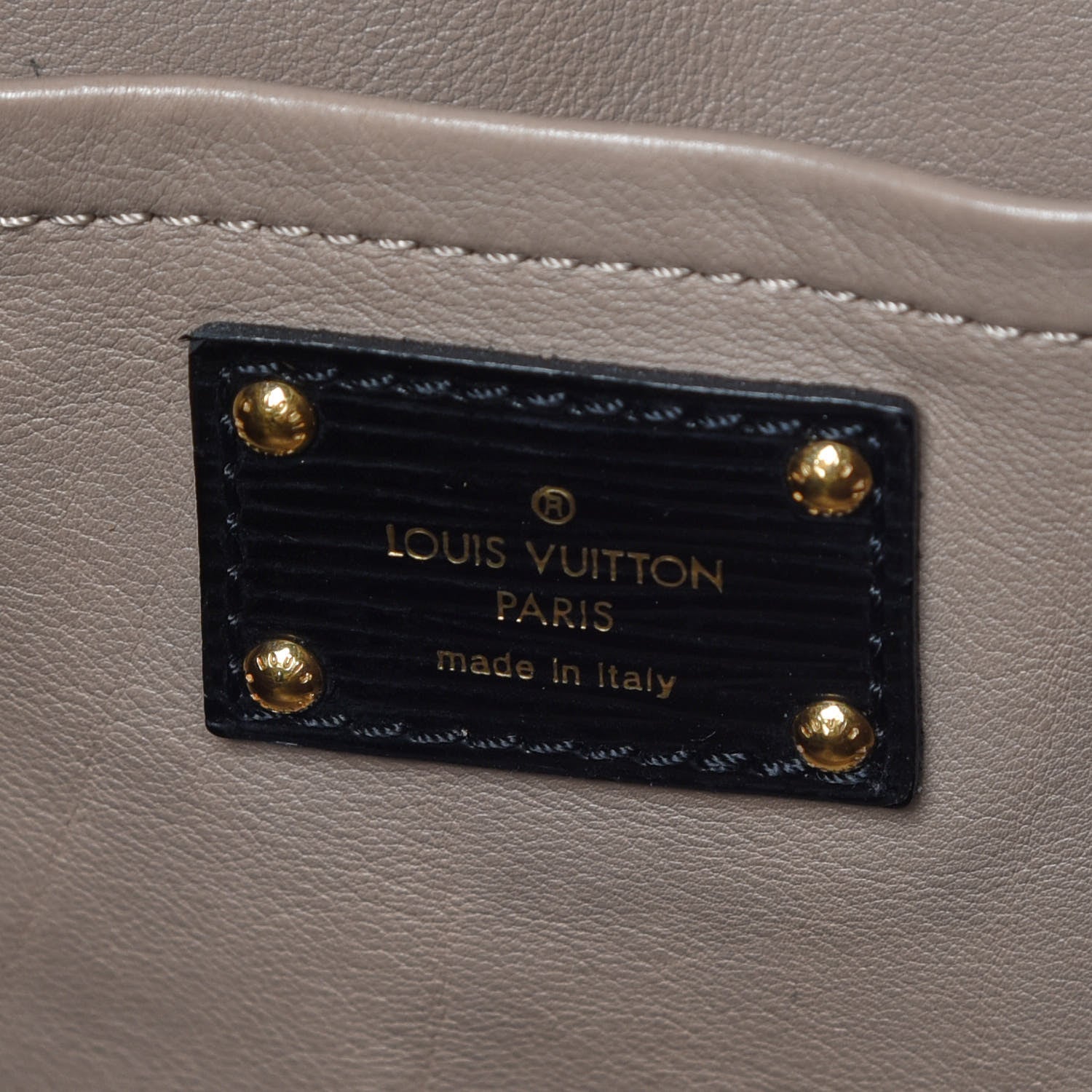 Louis Vuitton Vinyl Monogram Squishy Inventeur White 8 of 9