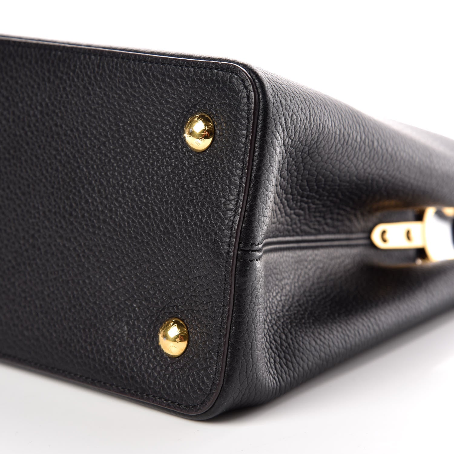 Louis Vuitton Taurillon Capucines MM Black 6 of 9