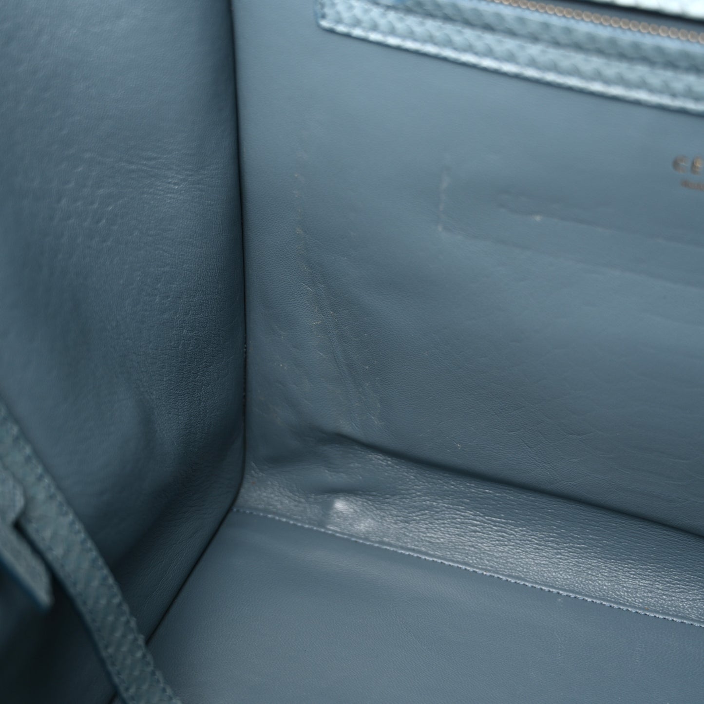 Snakeskin Medium Phantom Luggage Grey