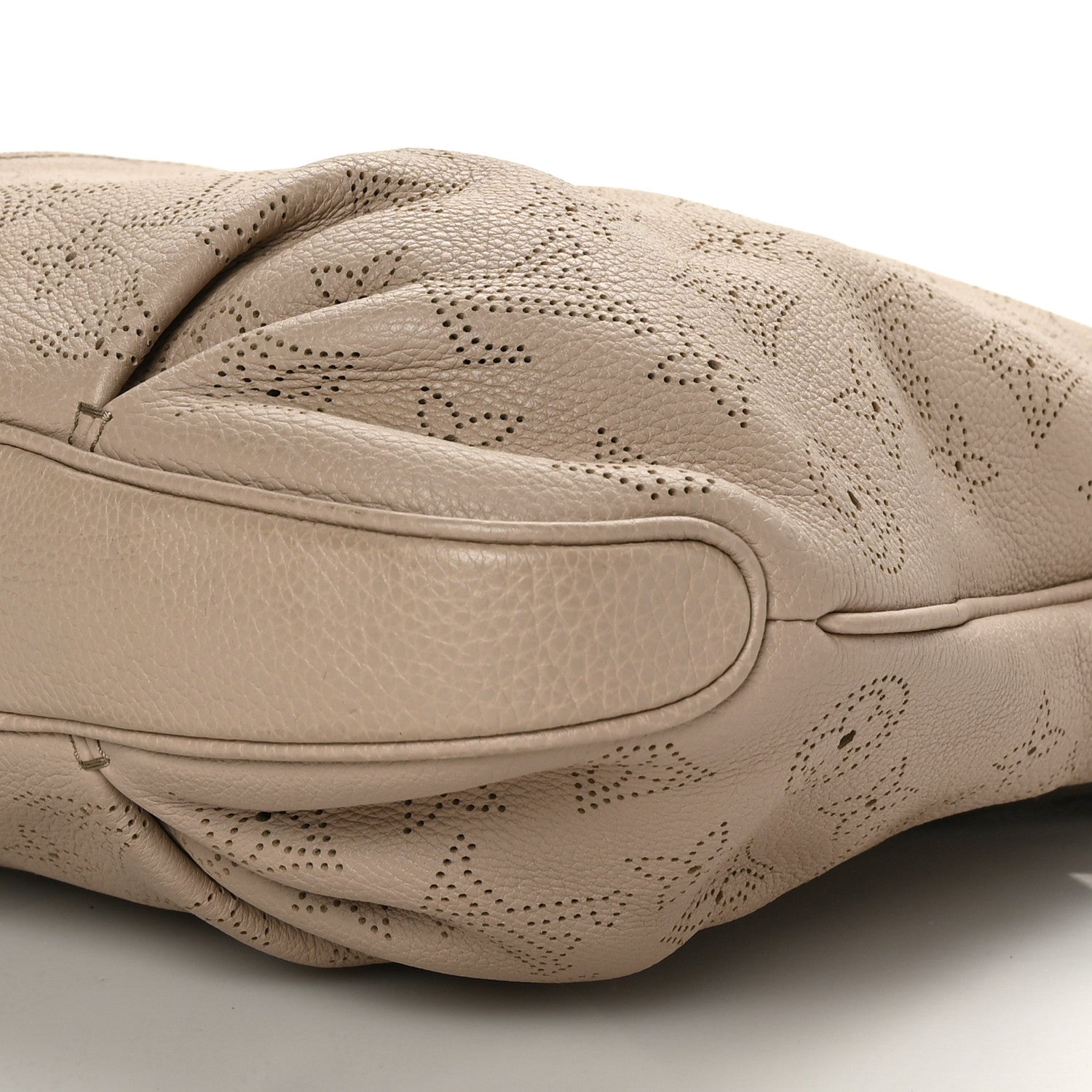 Louis Vuitton Mahina Selene PM Sandy 9 of 9