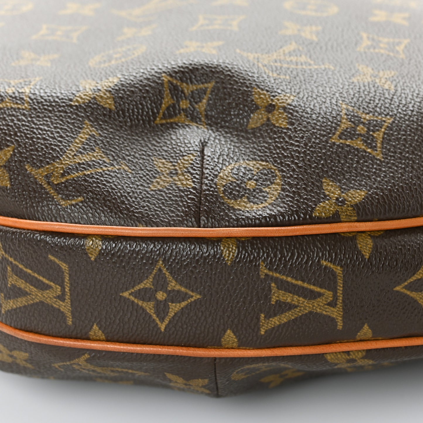 Monogram Croissant MM