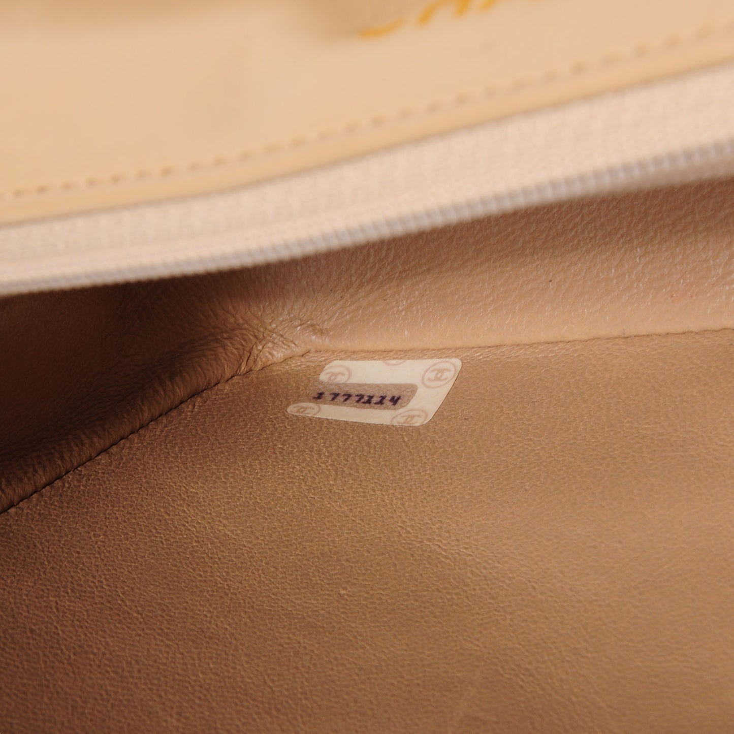 Lambskin Medium Single Flap Beige