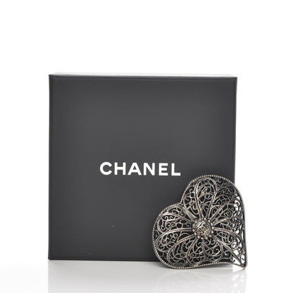 Chanel Ruthenium CC Heart Brooch 5 of 5