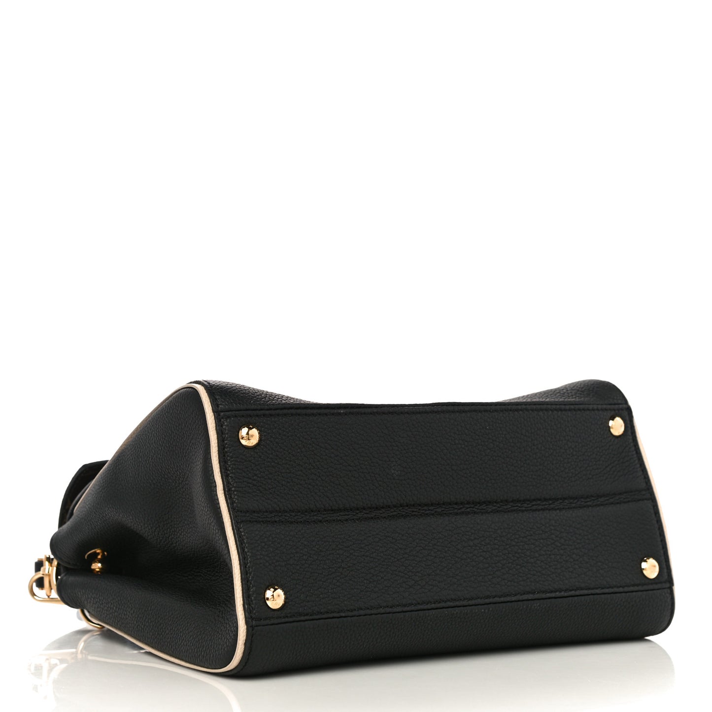 Monogram Double V Black