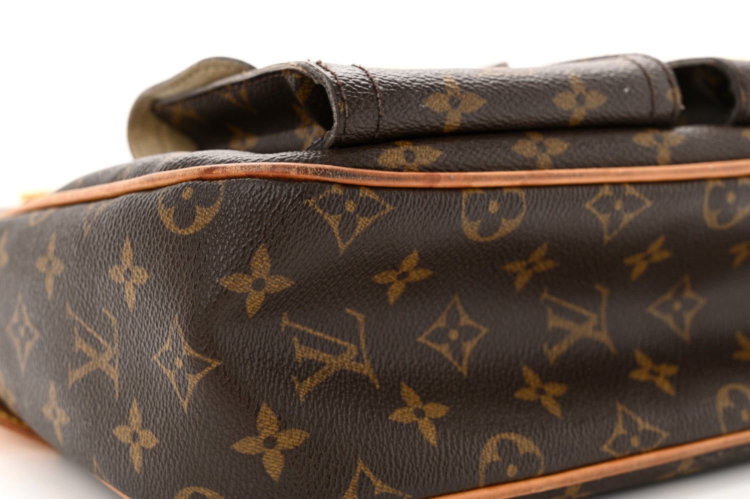 Louis Vuitton Monogram Hudson GM 17 of 19