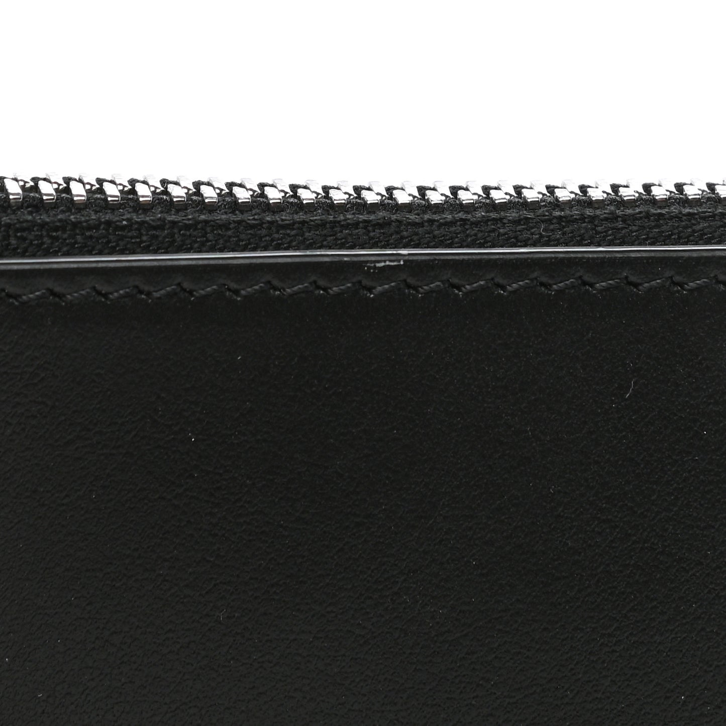 Smooth Calfskin Zip Wrislet Black