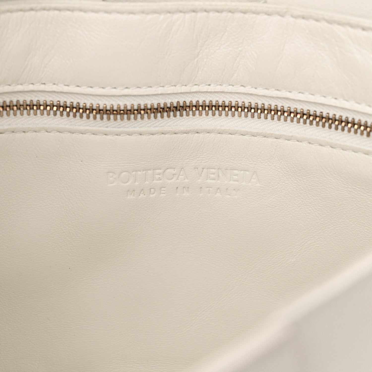 Bottega Veneta Grained Calfskin Maxi Intrecciato Cassette Crossbody Bag White 6 of 11