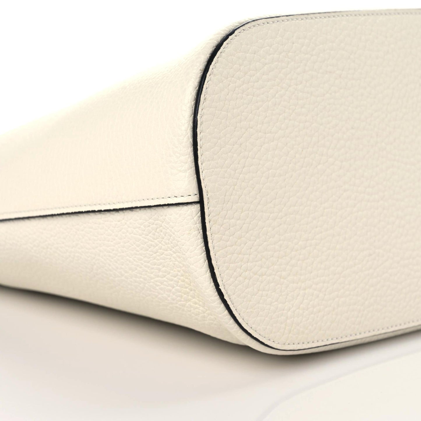 Vitello Phenix Logo Hobo White