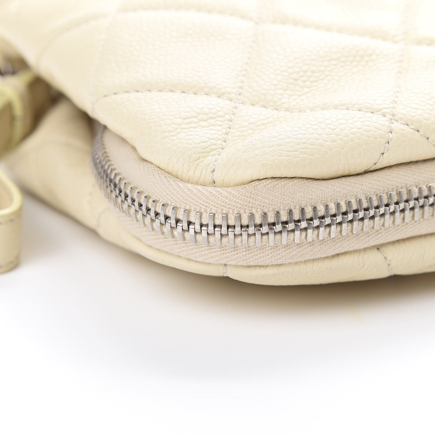 Caviar Quilted Expandable Zip Shoulder Bag White