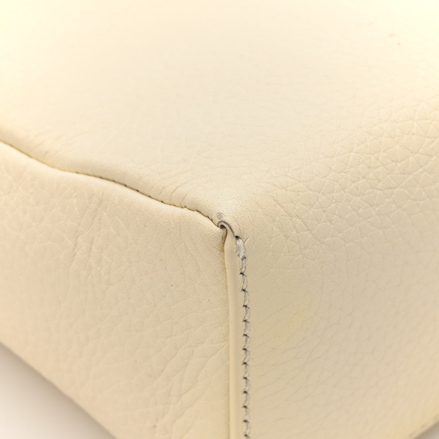 Grained Calfskin L19 Extra Pocket Pouch Whisper White