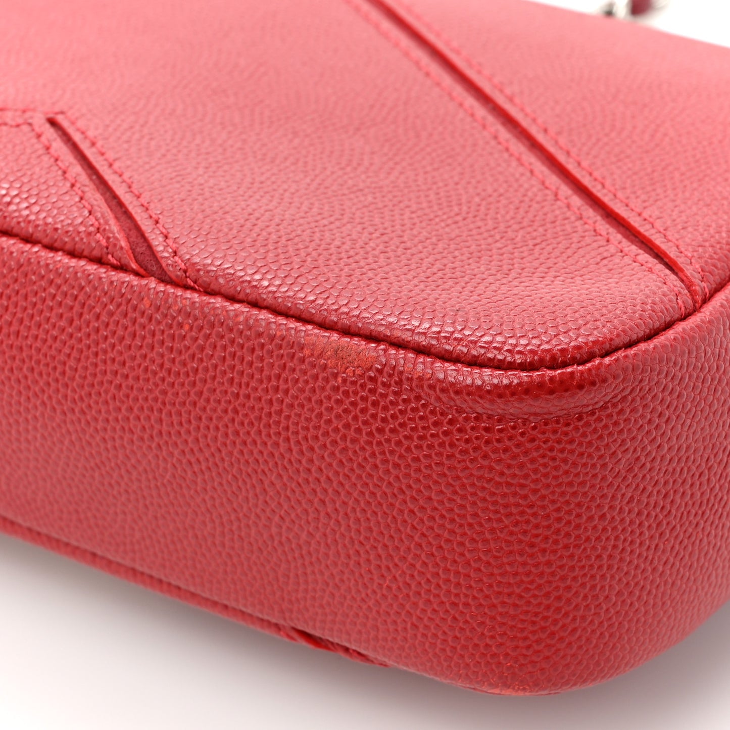 Caviar Macro Chevron Small Single Flap Red