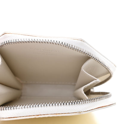 Louis Vuitton Vernis Folcon Snowflake Coin Purse MM Blanc Corail 5 of 9