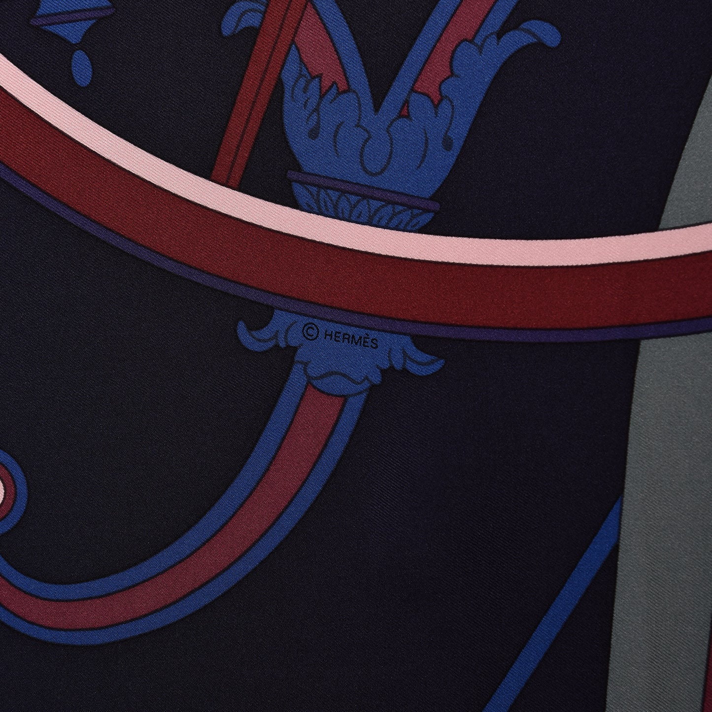 Washed Silk Washington's Carriage Scarf 90 Marine Rouge Lie De Vin