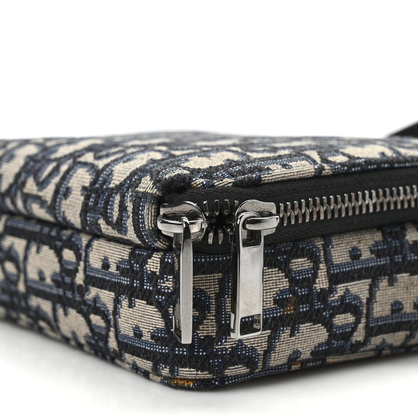 Oblique Messenger Pouch Black