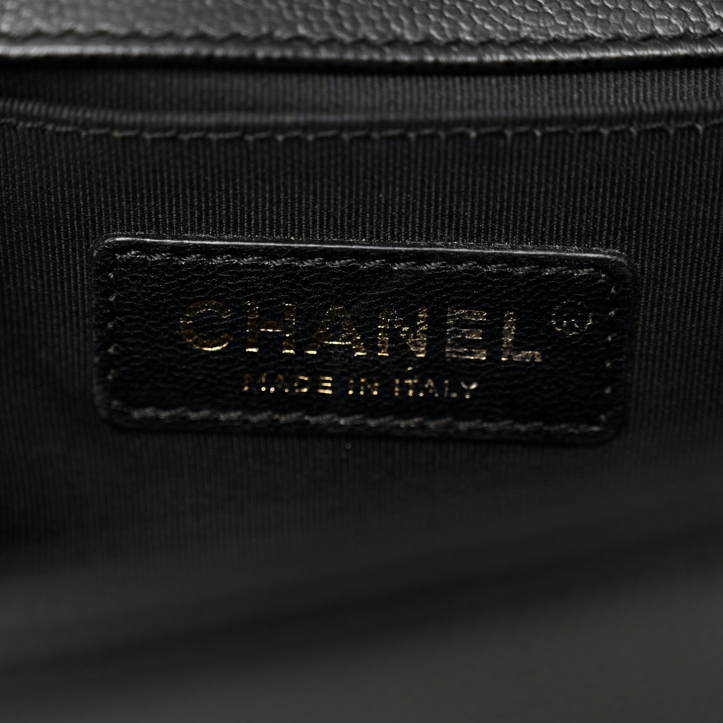 Caviar Quilted Medium Boy Flap Black